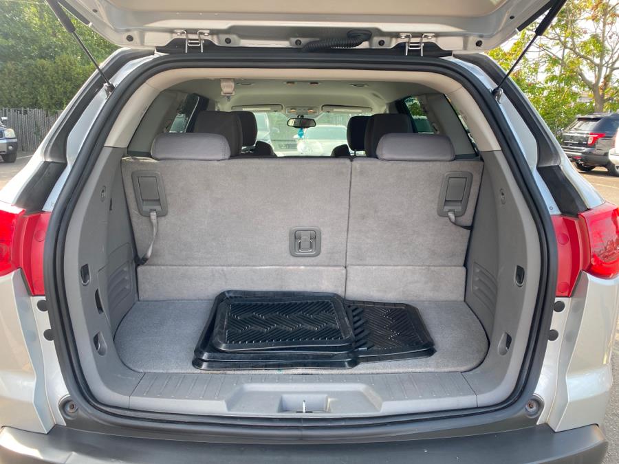 2011 Chevrolet Traverse AWD 4dr LS, available for sale in Little Ferry, New Jersey | Victoria Preowned Autos Inc. Little Ferry, New Jersey 2011 Chevrolet Traverse AWD 4dr LS, available for sale in Little Ferry, New Jersey | Victoria Preowned Autos Inc. Little Ferry, New Jersey