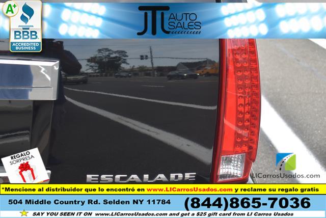 2013 Cadillac Escalade ESV Luxury photo