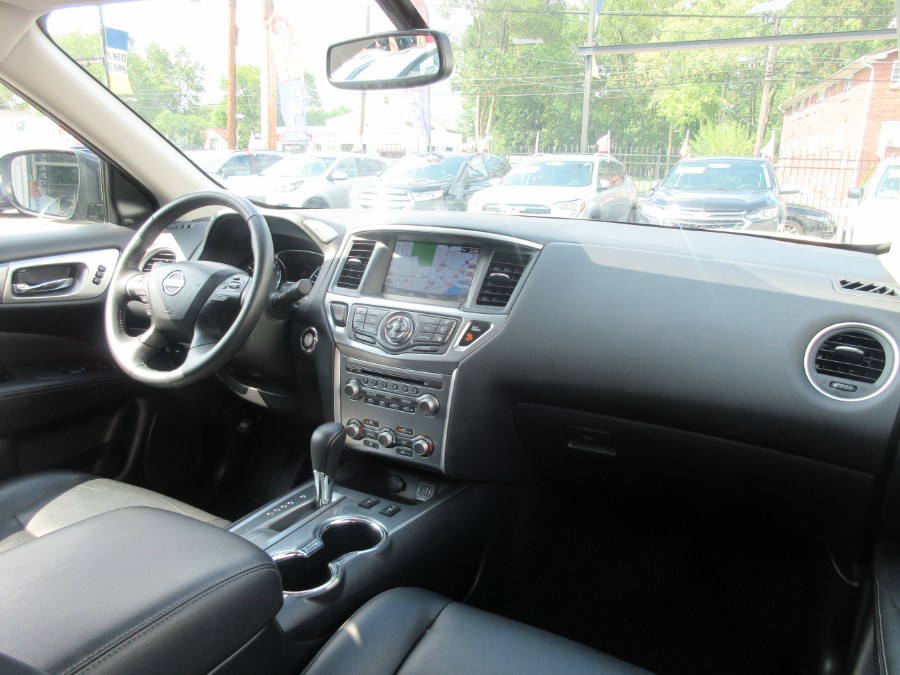 2019 Nissan Pathfinder FWD SL, available for sale in Linden, New Jersey | Route 27 Auto Mall. Linden, New Jersey 2019 Nissan Pathfinder FWD SL, available for sale in Linden, New Jersey | Route 27 Auto Mall. Linden, New Jersey