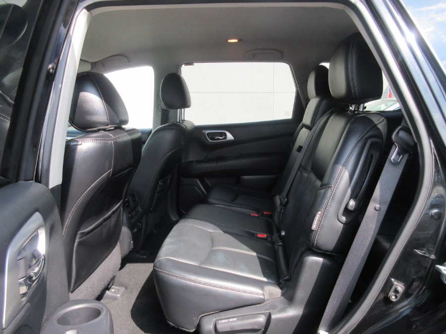 2019 Nissan Pathfinder FWD SL, available for sale in Linden, New Jersey | Route 27 Auto Mall. Linden, New Jersey 2019 Nissan Pathfinder FWD SL, available for sale in Linden, New Jersey | Route 27 Auto Mall. Linden, New Jersey