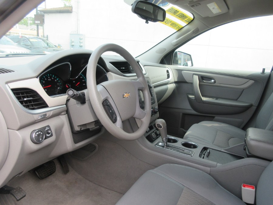 2017 Chevrolet Traverse AWD 4dr LS, available for sale in Linden, New Jersey | Route 27 Auto Mall. Linden, New Jersey 2017 Chevrolet Traverse AWD 4dr LS, available for sale in Linden, New Jersey | Route 27 Auto Mall. Linden, New Jersey