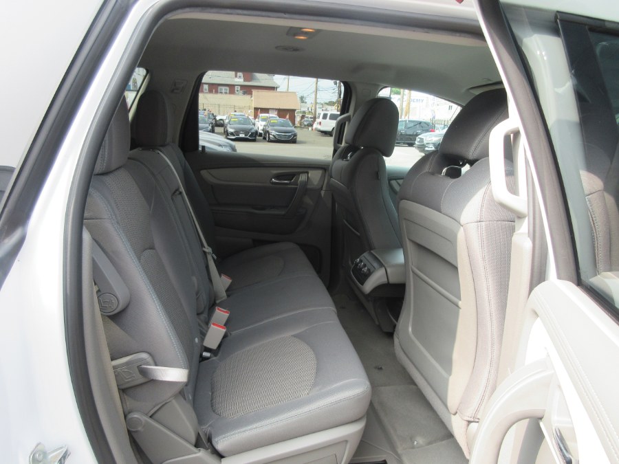 2017 Chevrolet Traverse AWD 4dr LS, available for sale in Linden, New Jersey | Route 27 Auto Mall. Linden, New Jersey 2017 Chevrolet Traverse AWD 4dr LS, available for sale in Linden, New Jersey | Route 27 Auto Mall. Linden, New Jersey
