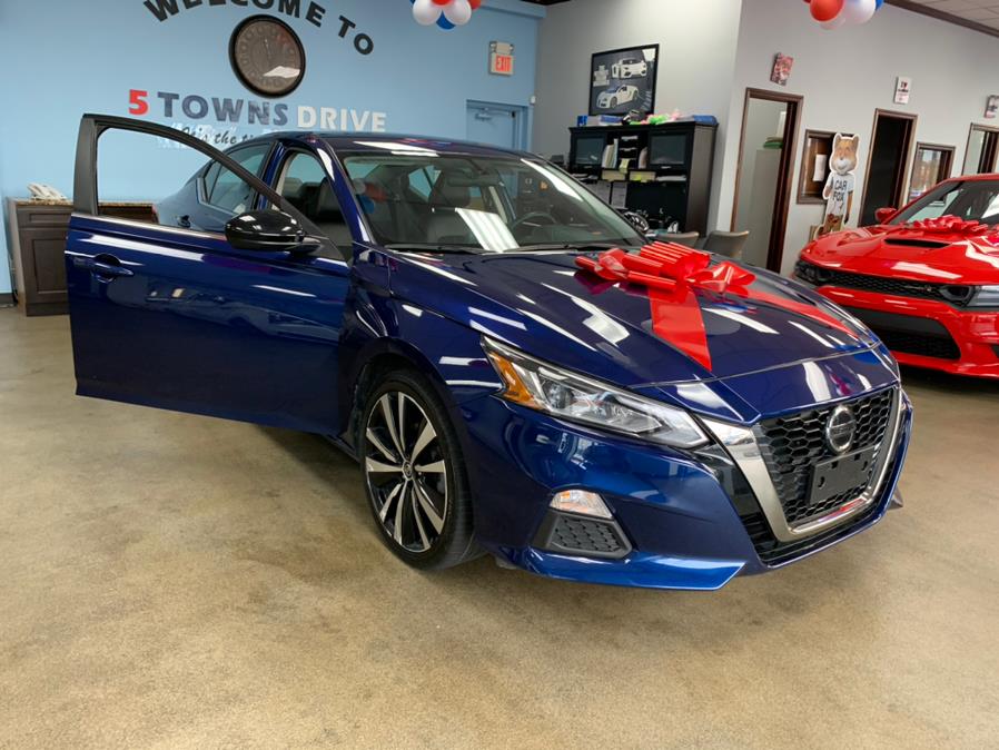 2019 Nissan Altima SR 2.5 SR Sedan, available for sale in Inwood, New York | 5 Towns Drive. Inwood, New York 2019 Nissan Altima SR 2.5 SR Sedan, available for sale in Inwood, New York | 5 Towns Drive. Inwood, New York