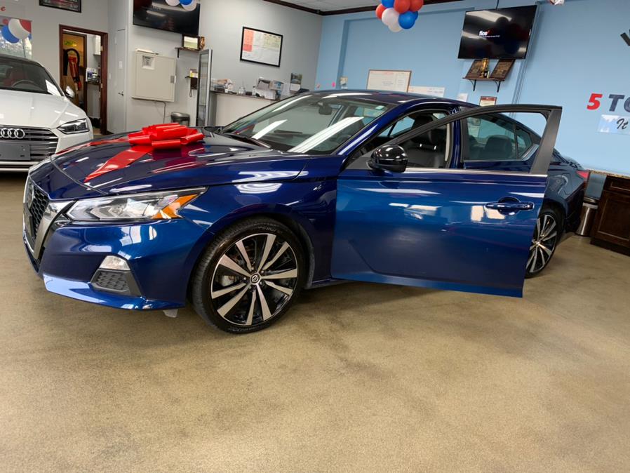 2019 Nissan Altima SR 2.5 SR Sedan, available for sale in Inwood, New York | 5 Towns Drive. Inwood, New York 2019 Nissan Altima SR 2.5 SR Sedan, available for sale in Inwood, New York | 5 Towns Drive. Inwood, New York