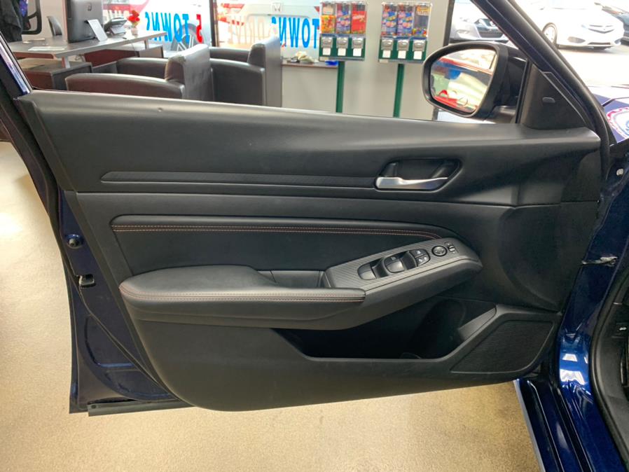 2019 Nissan Altima SR 2.5 SR Sedan, available for sale in Inwood, New York | 5 Towns Drive. Inwood, New York 2019 Nissan Altima SR 2.5 SR Sedan, available for sale in Inwood, New York | 5 Towns Drive. Inwood, New York