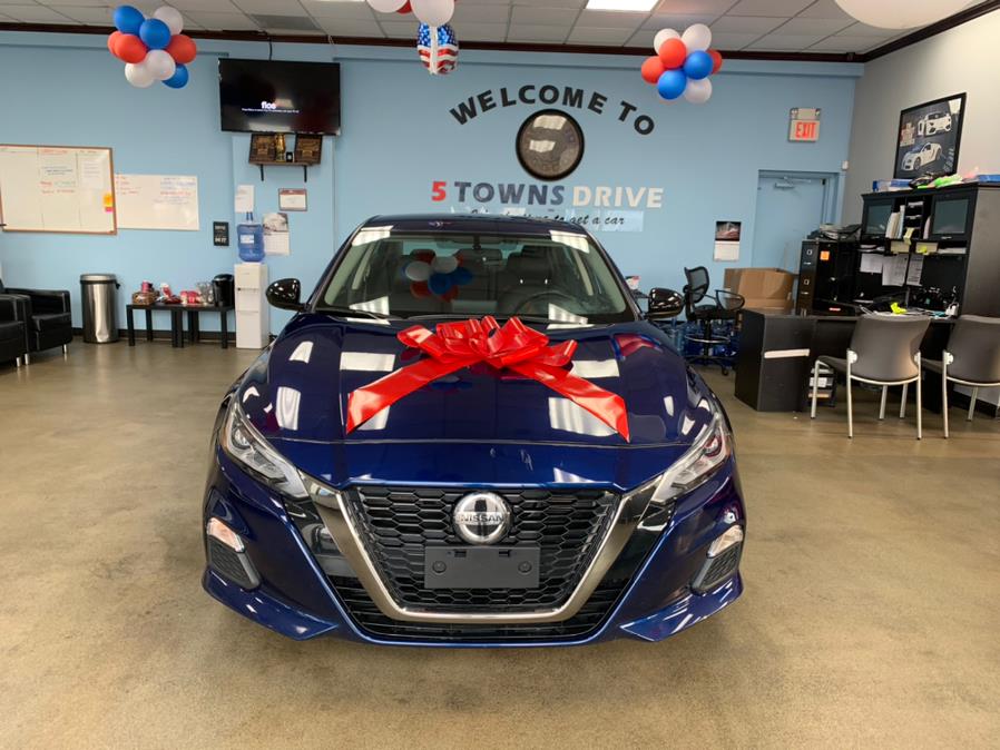2019 Nissan Altima SR 2.5 SR Sedan, available for sale in Inwood, New York | 5 Towns Drive. Inwood, New York 2019 Nissan Altima SR 2.5 SR Sedan, available for sale in Inwood, New York | 5 Towns Drive. Inwood, New York