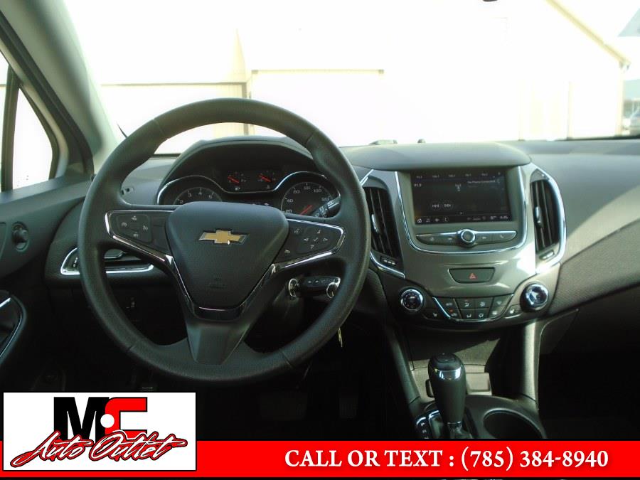 2019 Chevrolet Cruze 4dr Sdn LT, available for sale in Colby, Kansas | M C Auto Outlet Inc. Colby, Kansas 2019 Chevrolet Cruze 4dr Sdn LT, available for sale in Colby, Kansas | M C Auto Outlet Inc. Colby, Kansas