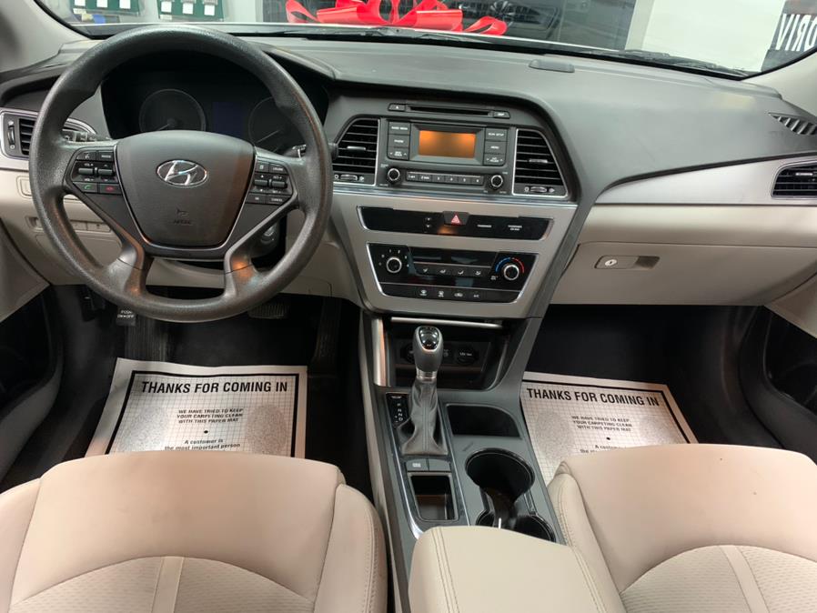 2017 Hyundai Sonata SE 2.4L, available for sale in Inwood, New York | 5 Towns Drive. Inwood, New York 2017 Hyundai Sonata SE 2.4L, available for sale in Inwood, New York | 5 Towns Drive. Inwood, New York