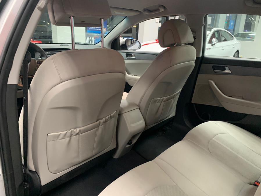 2017 Hyundai Sonata SE 2.4L, available for sale in Inwood, New York | 5 Towns Drive. Inwood, New York 2017 Hyundai Sonata SE 2.4L, available for sale in Inwood, New York | 5 Towns Drive. Inwood, New York