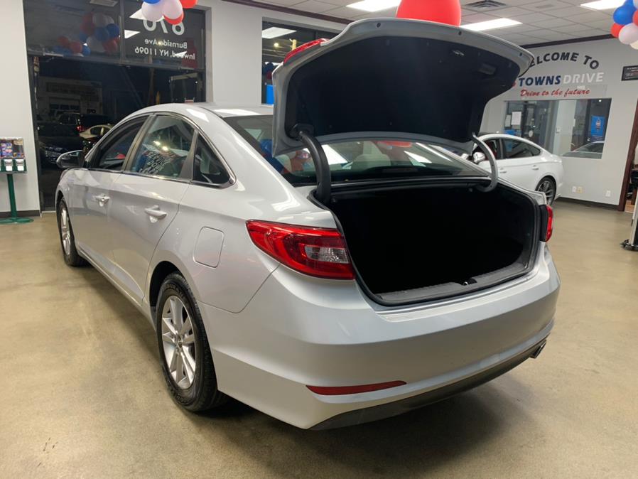 2017 Hyundai Sonata SE 2.4L, available for sale in Inwood, New York | 5 Towns Drive. Inwood, New York 2017 Hyundai Sonata SE 2.4L, available for sale in Inwood, New York | 5 Towns Drive. Inwood, New York