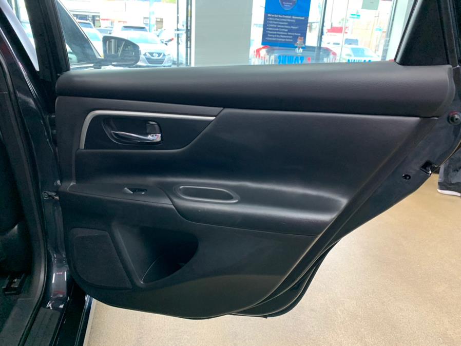 2018 Nissan Altima 2.5 SL Sedan, available for sale in Inwood, New York | 5 Towns Drive. Inwood, New York 2018 Nissan Altima 2.5 SL Sedan, available for sale in Inwood, New York | 5 Towns Drive. Inwood, New York