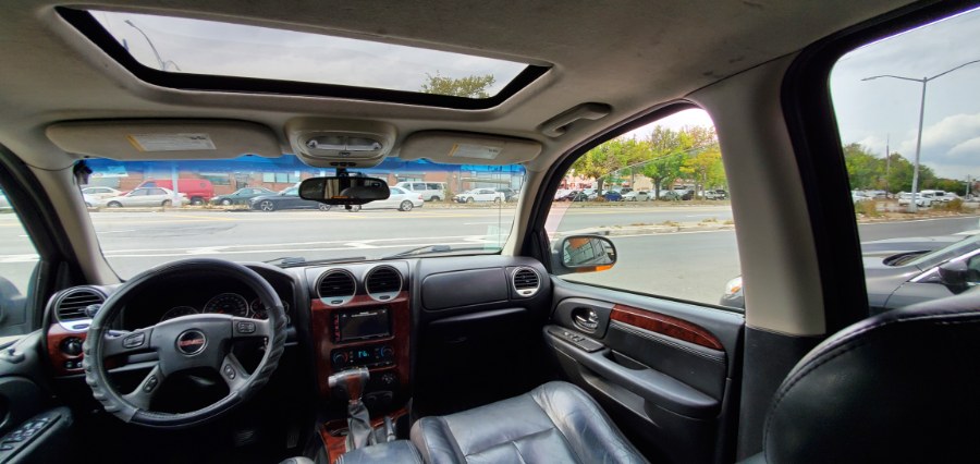 Used GMC Envoy 4dr 4WD SLT 2005 | Rubber Bros Auto World. Brooklyn, New York Used GMC Envoy 4dr 4WD SLT 2005 | Rubber Bros Auto World. Brooklyn, New York