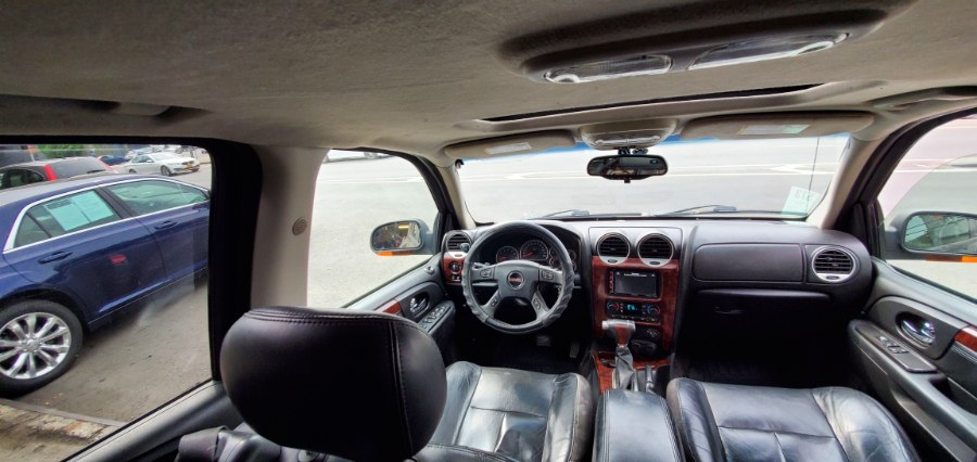 Used GMC Envoy 4dr 4WD SLT 2005 | Rubber Bros Auto World. Brooklyn, New York Used GMC Envoy 4dr 4WD SLT 2005 | Rubber Bros Auto World. Brooklyn, New York