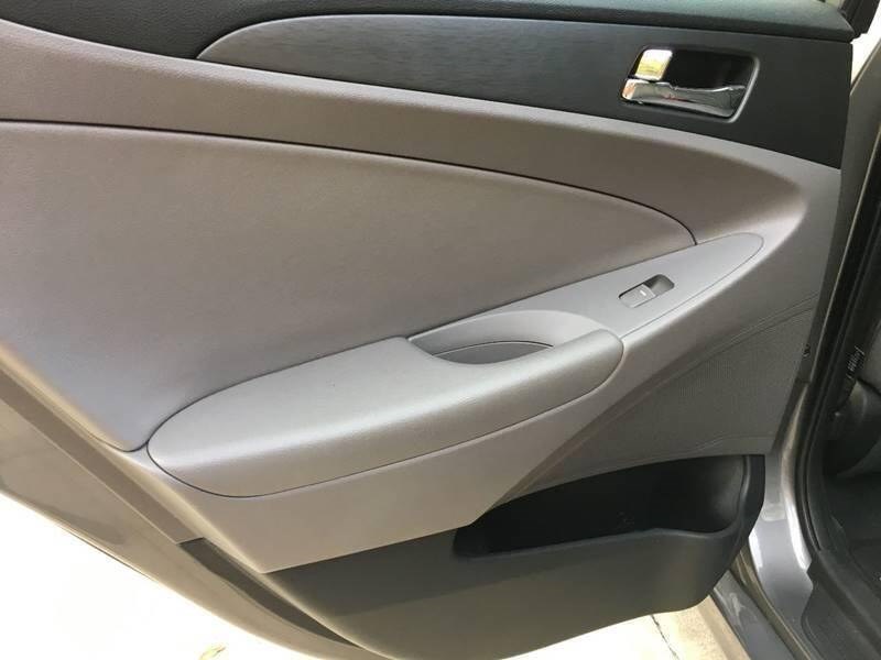 2011 Hyundai Sonata 4dr Sdn 2.4L Auto GLS PZEV, available for sale in Roslyn Heights, New York | Mekawy Auto Sales Inc. Roslyn Heights, New York 2011 Hyundai Sonata 4dr Sdn 2.4L Auto GLS PZEV, available for sale in Roslyn Heights, New York | Mekawy Auto Sales Inc. Roslyn Heights, New York