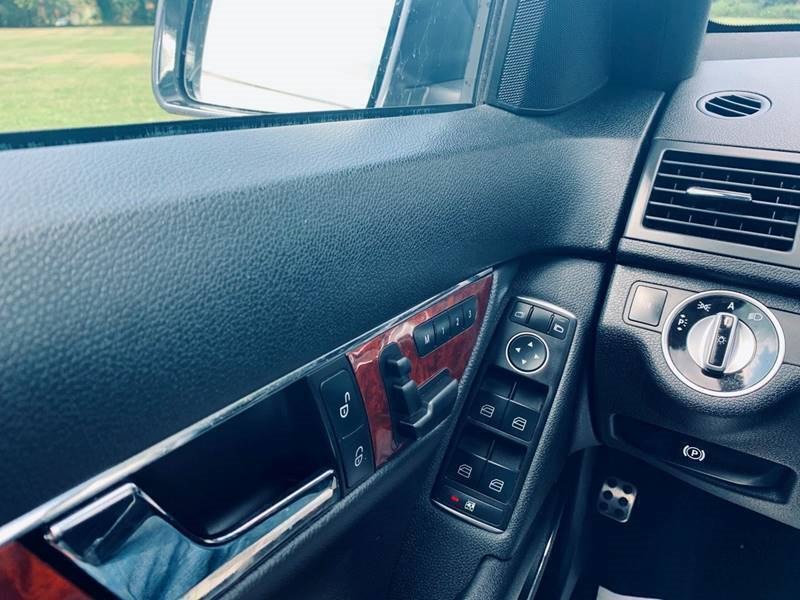 2011 Mercedes-benz C-class C 300 Sport 4MATIC AWD 4dr Sedan, available for sale in Roslyn Heights, New York | Mekawy Auto Sales Inc. Roslyn Heights, New York 2011 Mercedes-benz C-class C 300 Sport 4MATIC AWD 4dr Sedan, available for sale in Roslyn Heights, New York | Mekawy Auto Sales Inc. Roslyn Heights, New York