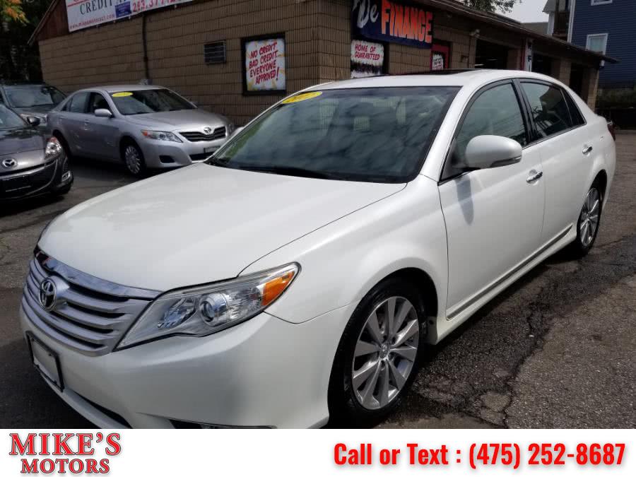 2012 Toyota Avalon 4dr Sdn Limited (Natl), available for sale in Stratford, Connecticut | Mike's Motors LLC. Stratford, Connecticut