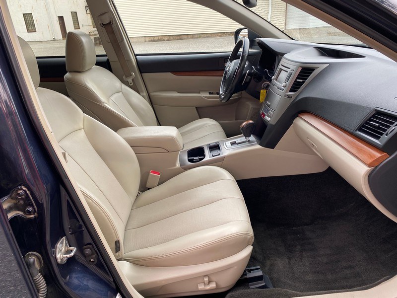 Used Subaru Outback 4dr Wgn H4 Auto 2.5i Limited 2013 | Union Street Auto Sales. West Springfield, Massachusetts Used Subaru Outback 4dr Wgn H4 Auto 2.5i Limited 2013 | Union Street Auto Sales. West Springfield, Massachusetts