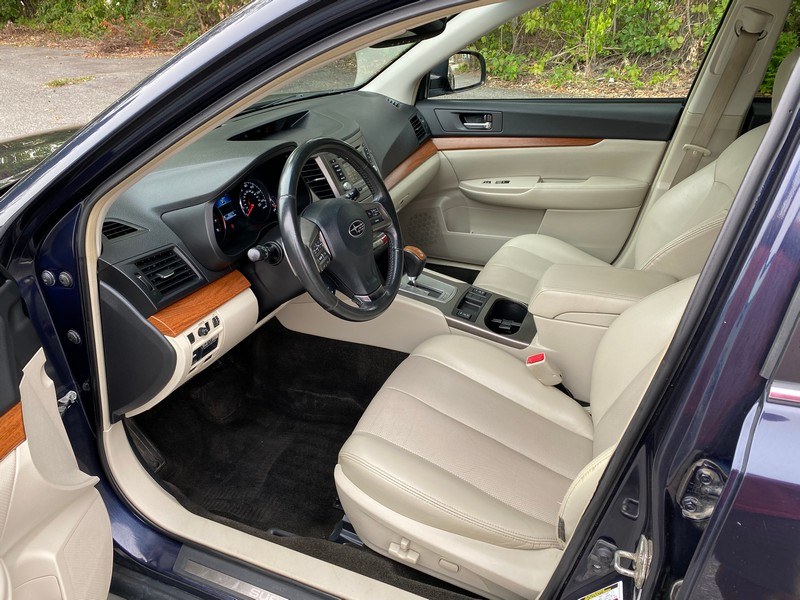 Used Subaru Outback 4dr Wgn H4 Auto 2.5i Limited 2013 | Union Street Auto Sales. West Springfield, Massachusetts Used Subaru Outback 4dr Wgn H4 Auto 2.5i Limited 2013 | Union Street Auto Sales. West Springfield, Massachusetts