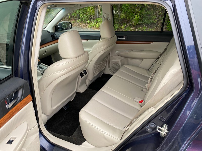 Used Subaru Outback 4dr Wgn H4 Auto 2.5i Limited 2013 | Union Street Auto Sales. West Springfield, Massachusetts Used Subaru Outback 4dr Wgn H4 Auto 2.5i Limited 2013 | Union Street Auto Sales. West Springfield, Massachusetts