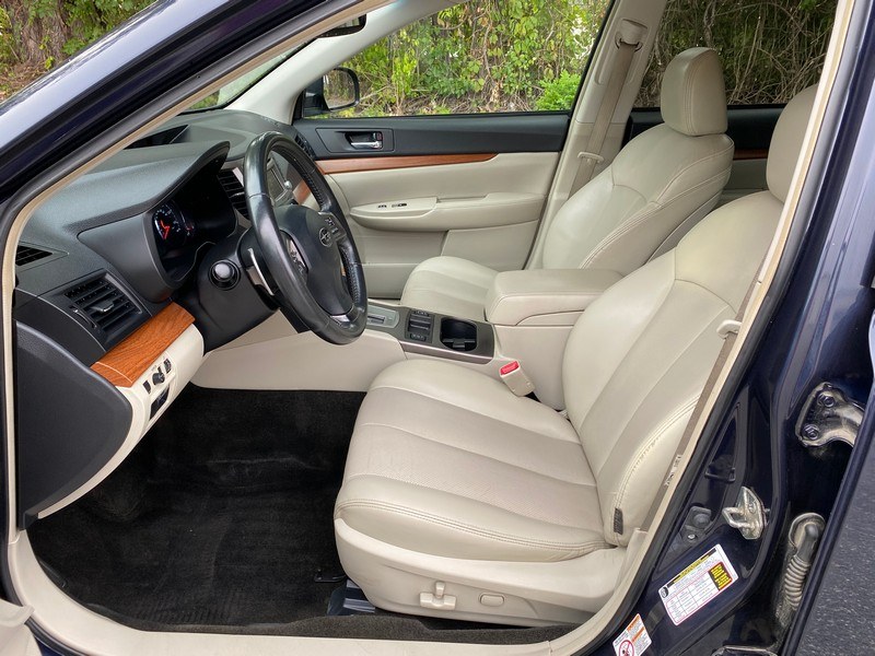 Used Subaru Outback 4dr Wgn H4 Auto 2.5i Limited 2013 | Union Street Auto Sales. West Springfield, Massachusetts Used Subaru Outback 4dr Wgn H4 Auto 2.5i Limited 2013 | Union Street Auto Sales. West Springfield, Massachusetts