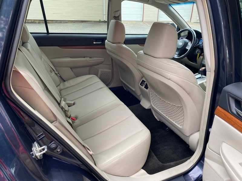 Used Subaru Outback 4dr Wgn H4 Auto 2.5i Limited 2013 | Union Street Auto Sales. West Springfield, Massachusetts Used Subaru Outback 4dr Wgn H4 Auto 2.5i Limited 2013 | Union Street Auto Sales. West Springfield, Massachusetts