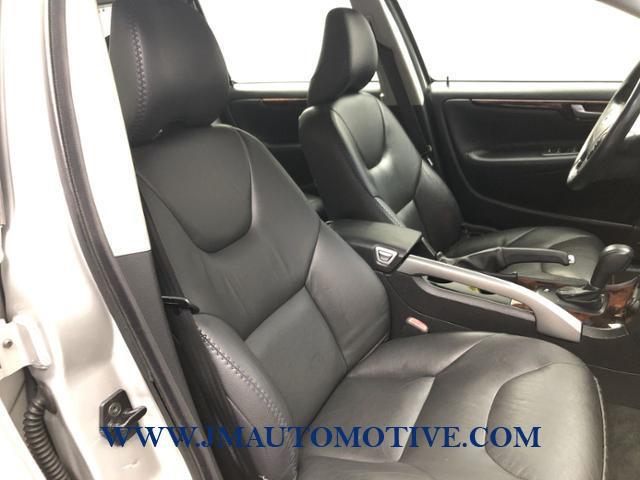 2005 Volvo Xc70 2.5L Turbo AWD w/Sunroof, available for sale in Naugatuck, Connecticut | J&M Automotive Sls&Svc LLC. Naugatuck, Connecticut 2005 Volvo Xc70 2.5L Turbo AWD w/Sunroof, available for sale in Naugatuck, Connecticut | J&M Automotive Sls&Svc LLC. Naugatuck, Connecticut