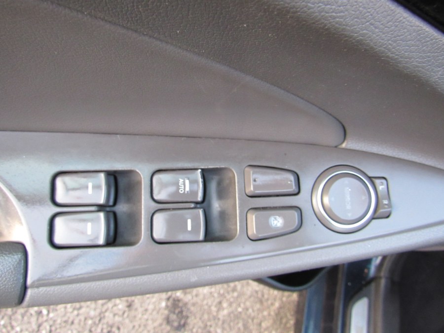2011 Hyundai Sonata 4dr Sdn 2.4L Auto SE, available for sale in Middle Village, New York | Road Masters II INC. Middle Village, New York 2011 Hyundai Sonata 4dr Sdn 2.4L Auto SE, available for sale in Middle Village, New York | Road Masters II INC. Middle Village, New York