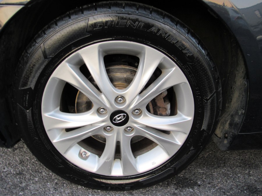2011 Hyundai Sonata 4dr Sdn 2.4L Auto SE, available for sale in Middle Village, New York | Road Masters II INC. Middle Village, New York 2011 Hyundai Sonata 4dr Sdn 2.4L Auto SE, available for sale in Middle Village, New York | Road Masters II INC. Middle Village, New York