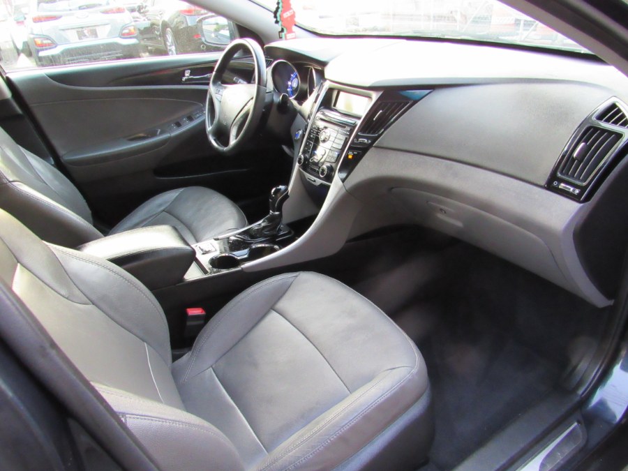 2011 Hyundai Sonata 4dr Sdn 2.4L Auto SE, available for sale in Middle Village, New York | Road Masters II INC. Middle Village, New York 2011 Hyundai Sonata 4dr Sdn 2.4L Auto SE, available for sale in Middle Village, New York | Road Masters II INC. Middle Village, New York