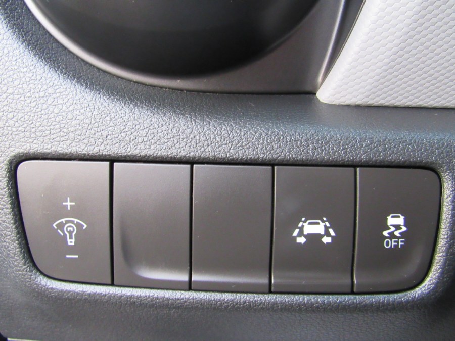 2020 Hyundai Kona SE Auto AWD, available for sale in Middle Village, New York | Road Masters II INC. Middle Village, New York 2020 Hyundai Kona SE Auto AWD, available for sale in Middle Village, New York | Road Masters II INC. Middle Village, New York
