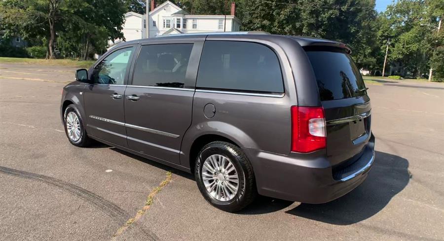 2014 Chrysler Town & Country 4dr Wgn Touring-L, available for sale in Stratford, Connecticut | Wiz Leasing Inc. Stratford, Connecticut 2014 Chrysler Town & Country 4dr Wgn Touring-L, available for sale in Stratford, Connecticut | Wiz Leasing Inc. Stratford, Connecticut