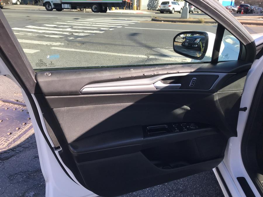 Used Ford Fusion 4dr Sdn SE FWD 2016 | Brooklyn Auto Mall LLC. Brooklyn, New York Used Ford Fusion 4dr Sdn SE FWD 2016 | Brooklyn Auto Mall LLC. Brooklyn, New York