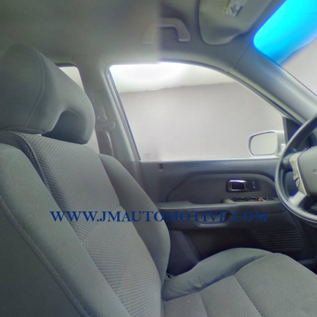 2007 Honda Pilot 4WD 4dr EX, available for sale in Naugatuck, Connecticut | J&M Automotive Sls&Svc LLC. Naugatuck, Connecticut 2007 Honda Pilot 4WD 4dr EX, available for sale in Naugatuck, Connecticut | J&M Automotive Sls&Svc LLC. Naugatuck, Connecticut