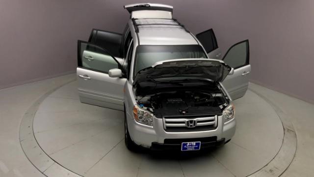 2007 Honda Pilot 4WD 4dr EX, available for sale in Naugatuck, Connecticut | J&M Automotive Sls&Svc LLC. Naugatuck, Connecticut 2007 Honda Pilot 4WD 4dr EX, available for sale in Naugatuck, Connecticut | J&M Automotive Sls&Svc LLC. Naugatuck, Connecticut