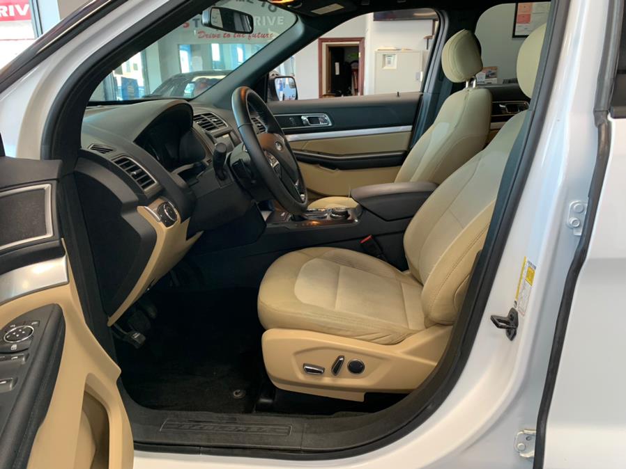 2017 Ford Explorer XLT 4WD, available for sale in Inwood, New York | 5 Towns Drive. Inwood, New York 2017 Ford Explorer XLT 4WD, available for sale in Inwood, New York | 5 Towns Drive. Inwood, New York