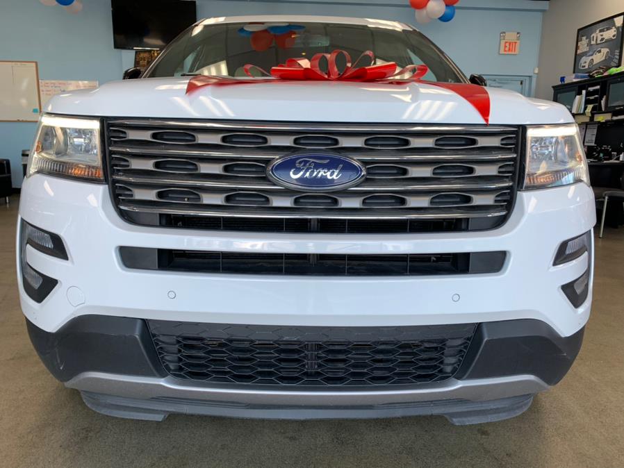 2017 Ford Explorer XLT 4WD, available for sale in Inwood, New York | 5 Towns Drive. Inwood, New York 2017 Ford Explorer XLT 4WD, available for sale in Inwood, New York | 5 Towns Drive. Inwood, New York