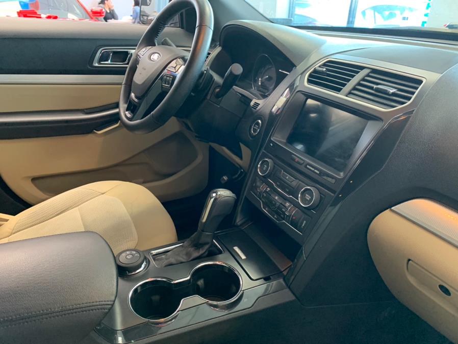 2017 Ford Explorer XLT 4WD, available for sale in Inwood, New York | 5 Towns Drive. Inwood, New York 2017 Ford Explorer XLT 4WD, available for sale in Inwood, New York | 5 Towns Drive. Inwood, New York