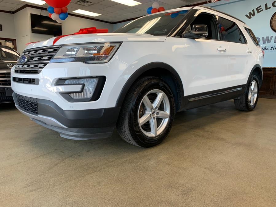 2017 Ford Explorer XLT 4WD, available for sale in Inwood, New York | 5 Towns Drive. Inwood, New York 2017 Ford Explorer XLT 4WD, available for sale in Inwood, New York | 5 Towns Drive. Inwood, New York