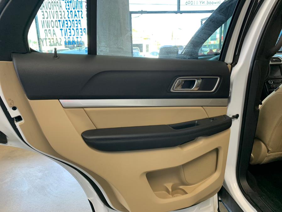 2017 Ford Explorer XLT 4WD, available for sale in Inwood, New York | 5 Towns Drive. Inwood, New York 2017 Ford Explorer XLT 4WD, available for sale in Inwood, New York | 5 Towns Drive. Inwood, New York
