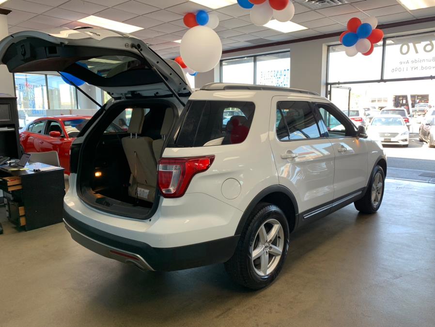 2017 Ford Explorer XLT 4WD, available for sale in Inwood, New York | 5 Towns Drive. Inwood, New York 2017 Ford Explorer XLT 4WD, available for sale in Inwood, New York | 5 Towns Drive. Inwood, New York