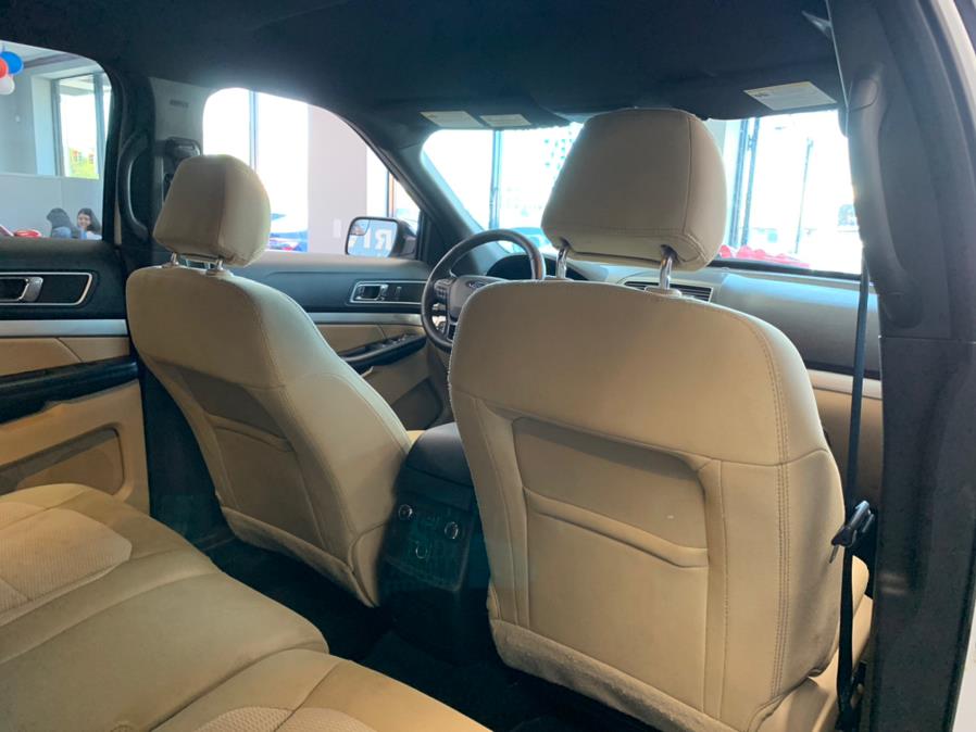2017 Ford Explorer XLT 4WD, available for sale in Inwood, New York | 5 Towns Drive. Inwood, New York 2017 Ford Explorer XLT 4WD, available for sale in Inwood, New York | 5 Towns Drive. Inwood, New York