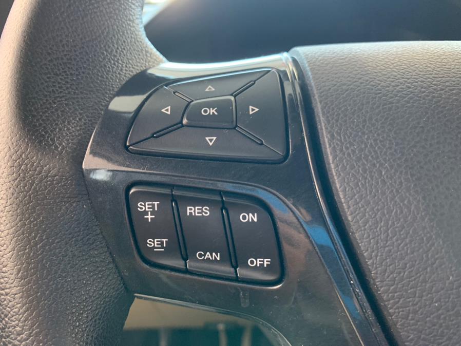 2017 Ford Explorer XLT 4WD, available for sale in Inwood, New York | 5 Towns Drive. Inwood, New York 2017 Ford Explorer XLT 4WD, available for sale in Inwood, New York | 5 Towns Drive. Inwood, New York