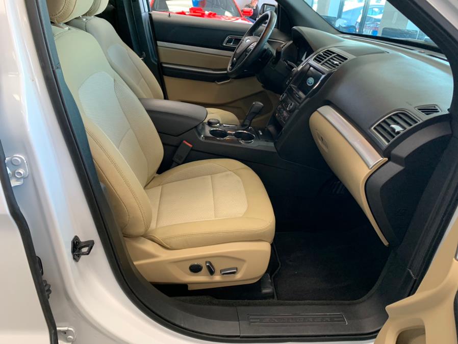 2017 Ford Explorer XLT 4WD, available for sale in Inwood, New York | 5 Towns Drive. Inwood, New York 2017 Ford Explorer XLT 4WD, available for sale in Inwood, New York | 5 Towns Drive. Inwood, New York