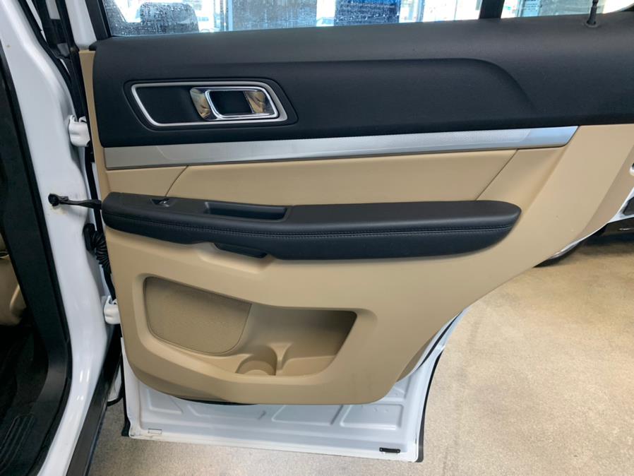 2017 Ford Explorer XLT 4WD, available for sale in Inwood, New York | 5 Towns Drive. Inwood, New York 2017 Ford Explorer XLT 4WD, available for sale in Inwood, New York | 5 Towns Drive. Inwood, New York