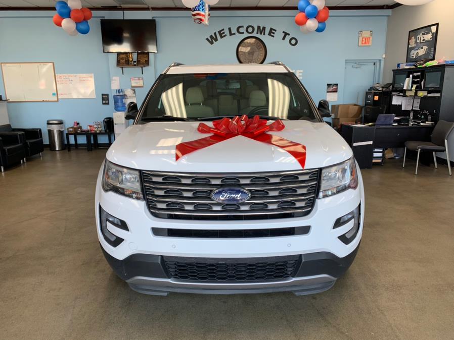 2017 Ford Explorer XLT 4WD, available for sale in Inwood, New York | 5 Towns Drive. Inwood, New York 2017 Ford Explorer XLT 4WD, available for sale in Inwood, New York | 5 Towns Drive. Inwood, New York
