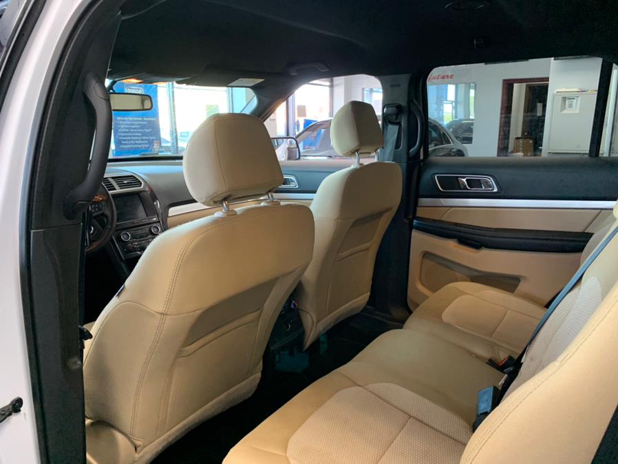 2017 Ford Explorer XLT 4WD, available for sale in Inwood, New York | 5 Towns Drive. Inwood, New York 2017 Ford Explorer XLT 4WD, available for sale in Inwood, New York | 5 Towns Drive. Inwood, New York