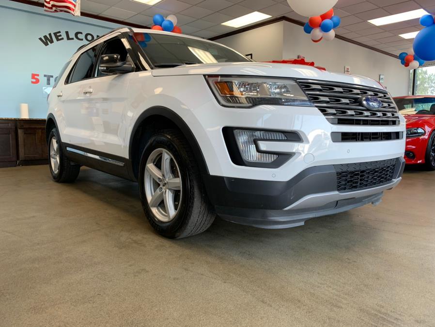2017 Ford Explorer XLT 4WD, available for sale in Inwood, New York | 5 Towns Drive. Inwood, New York 2017 Ford Explorer XLT 4WD, available for sale in Inwood, New York | 5 Towns Drive. Inwood, New York