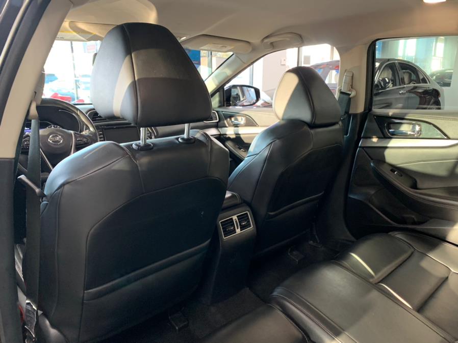 2017 Nissan Maxima SV SV 3.5L, available for sale in Inwood, New York | 5 Towns Drive. Inwood, New York 2017 Nissan Maxima SV SV 3.5L, available for sale in Inwood, New York | 5 Towns Drive. Inwood, New York