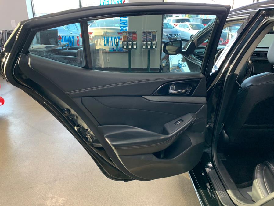 2017 Nissan Maxima SV SV 3.5L, available for sale in Inwood, New York | 5 Towns Drive. Inwood, New York 2017 Nissan Maxima SV SV 3.5L, available for sale in Inwood, New York | 5 Towns Drive. Inwood, New York
