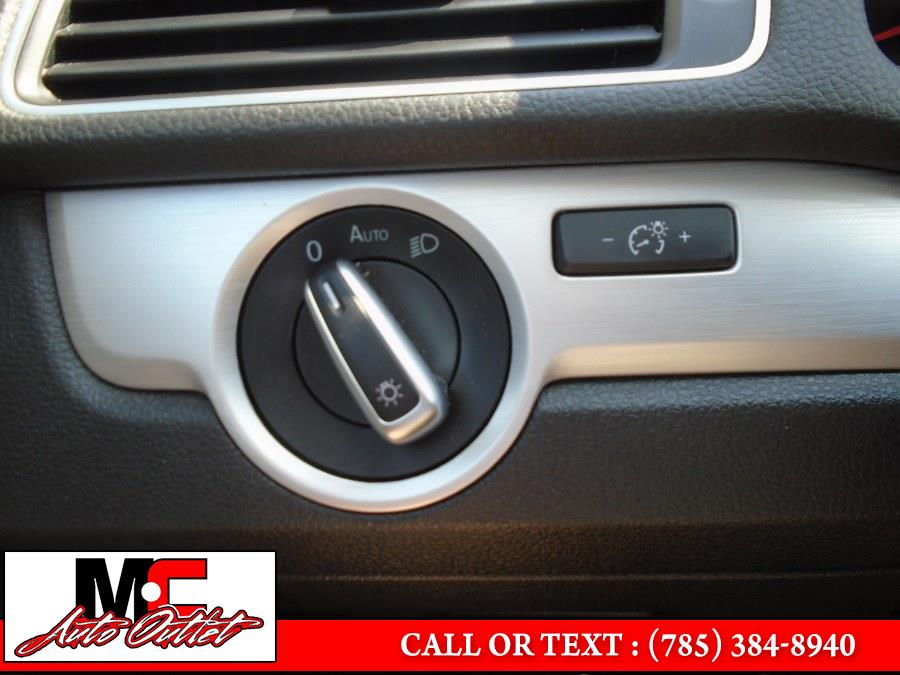 2013 Volkswagen Passat 4dr Sdn 2.5L Auto SE w/Sunroof PZEV, available for sale in Colby, Kansas | M C Auto Outlet Inc. Colby, Kansas 2013 Volkswagen Passat 4dr Sdn 2.5L Auto SE w/Sunroof PZEV, available for sale in Colby, Kansas | M C Auto Outlet Inc. Colby, Kansas